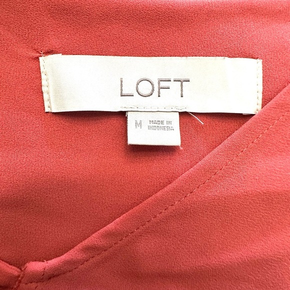 LOFT Women's Medium Coral/Orange Short Sleeve V-Neck Blouse Buttoned Relaxed - Picture 6 of 8